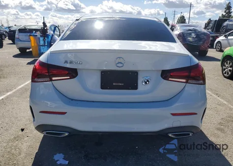 2020 Mercedes-Benz A 220 z USA, uszkodzony, nr VIN W1K3G4EB8LJ228763